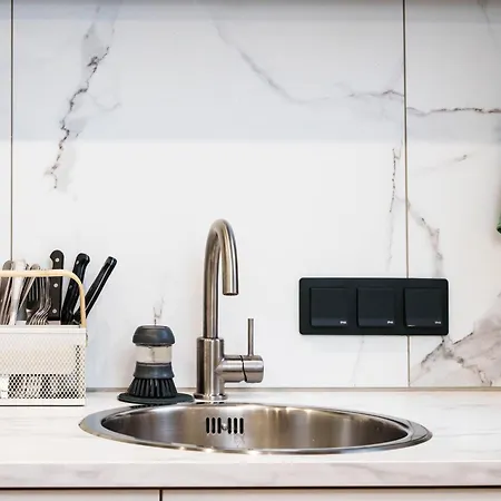Stylish And Cozy In Center Apartment *