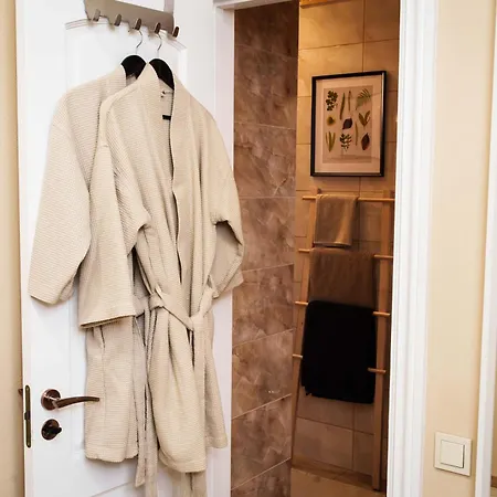 アパート Stylish And Cozy In Center